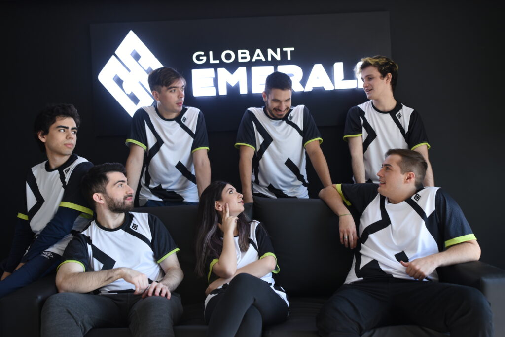 Our esports team is called the Globant Emerald Team.